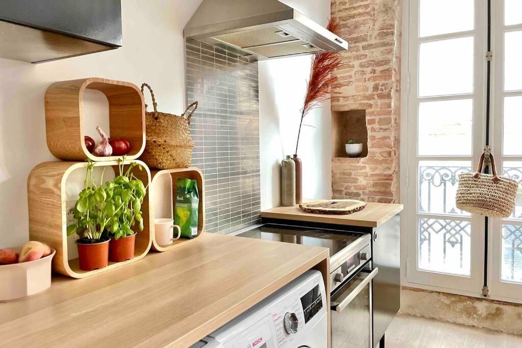 Tres Bel Appartement De 60M2 En Centre Ville ラヴォール エクステリア 写真