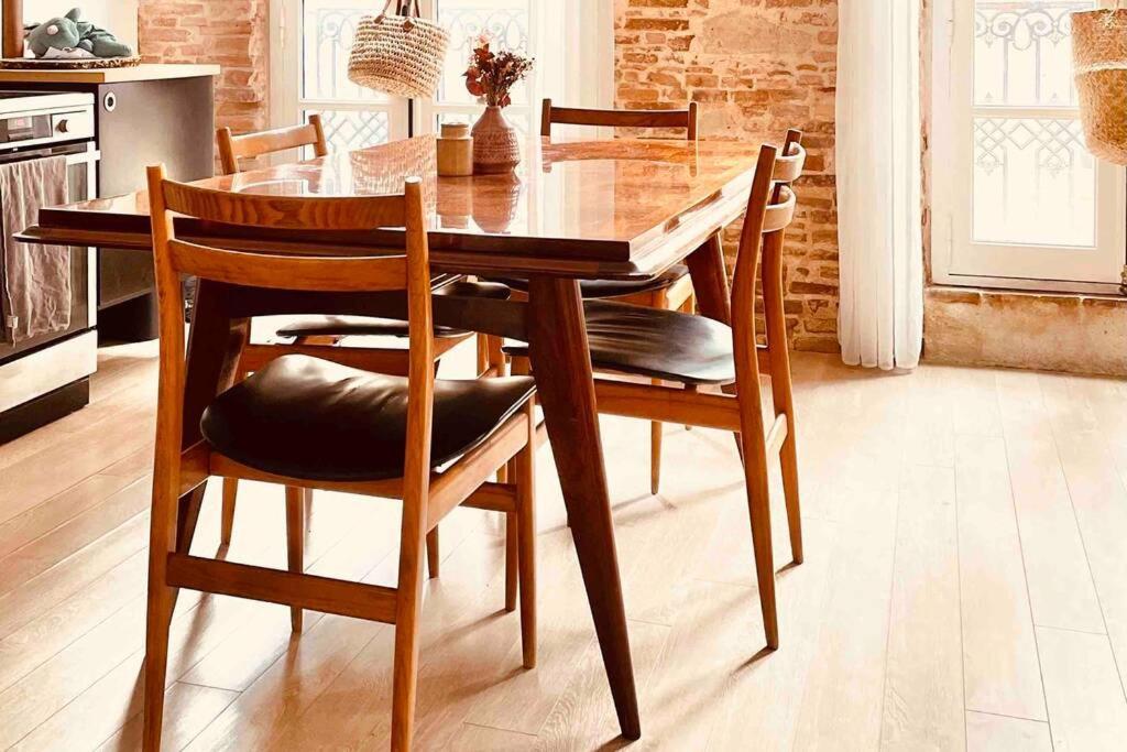 Tres Bel Appartement De 60M2 En Centre Ville ラヴォール エクステリア 写真